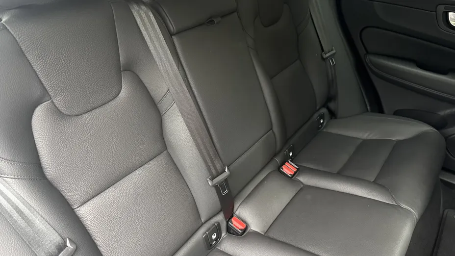 VOLVO XC60 XC60 B5 B AWD Plus Dark aut