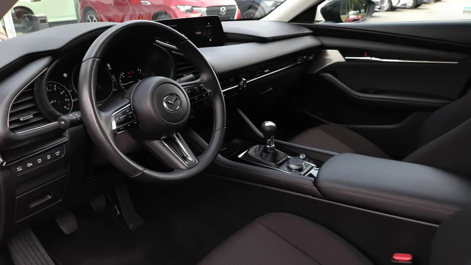 MAZDA 3 3 2.0 mHEV Centre-Line aut
