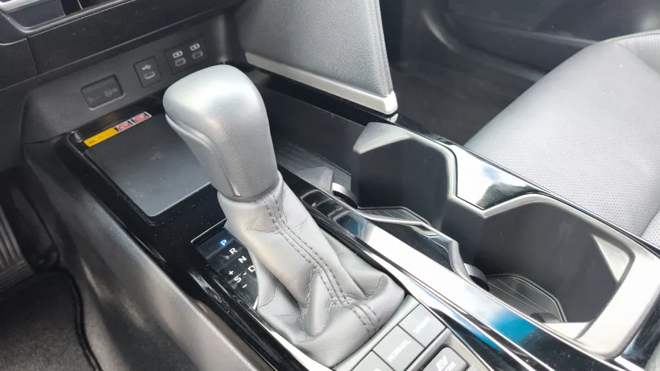 TOYOTA Camry Camry 2.5 Hybrid Dynamic Force Prestige e-CVT