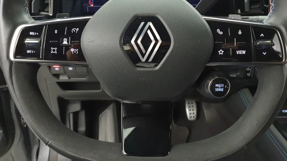 RENAULT Austral Austral 1.3 TCe mHEV Iconic esprit Alpine aut