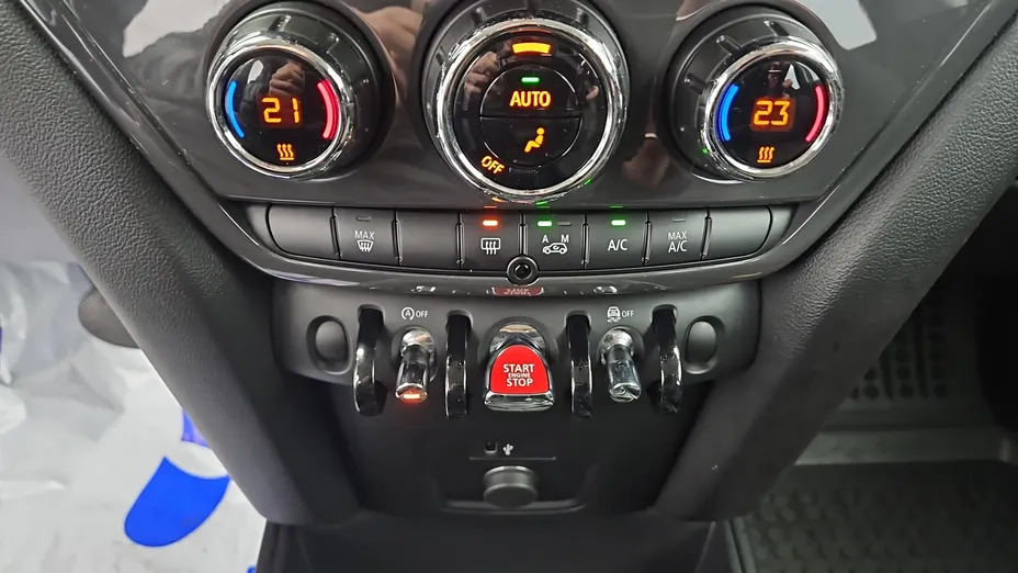 MINI [BMW] Countryman Cooper D aut