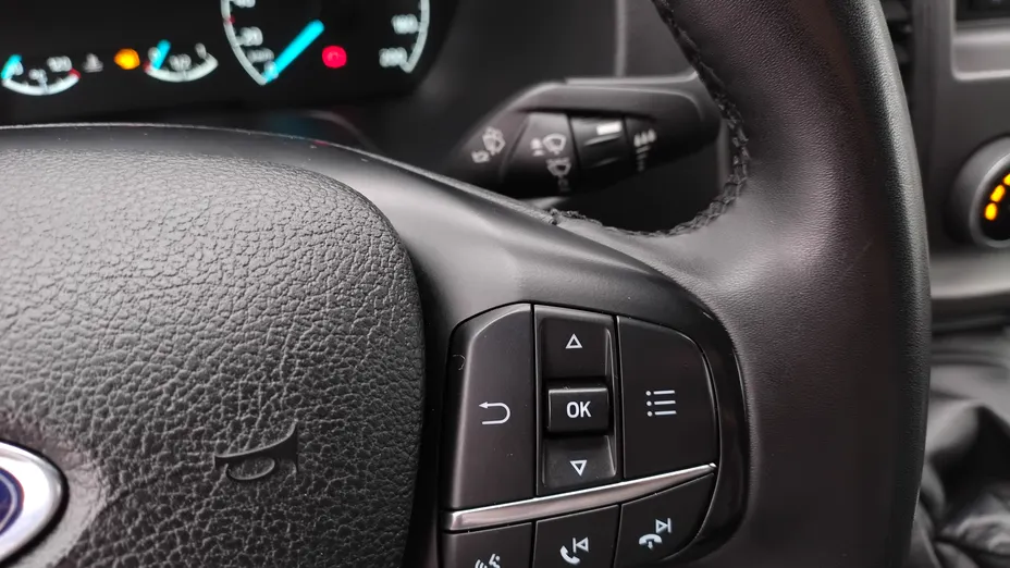 FORD Transit Custom Transit Custom 320 L2H1 Trend