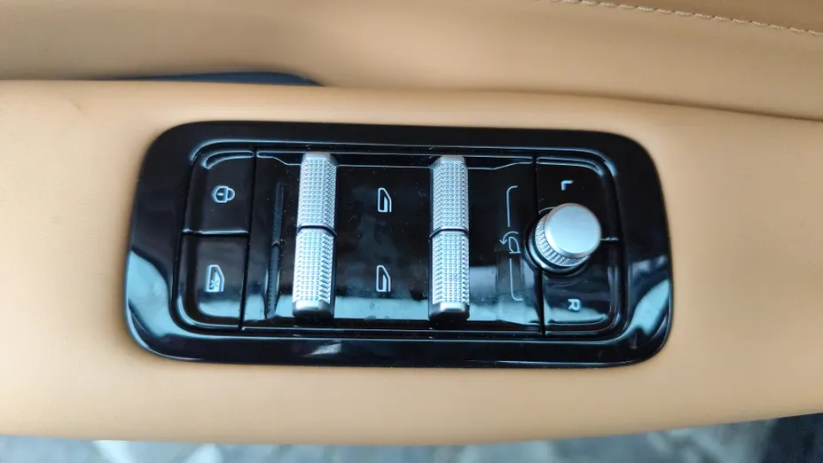 GEELY Starray Starray EM-i 1.5 PHEV Max Nowy