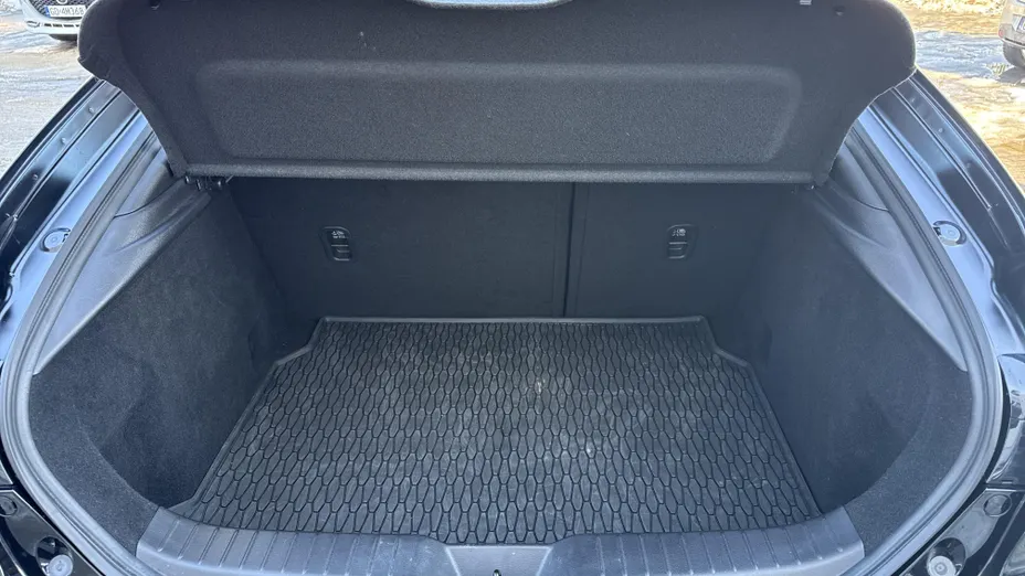 MAZDA 3 3 2.0 mHEV Centre-Line