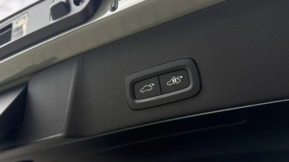 VOLVO XC40 XC40 B4 Plus Dark aut