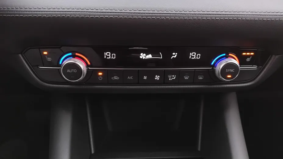 MAZDA 6 6 2.0 Center-Line aut