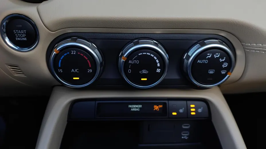 MAZDA MX-5 MX-5 1.5 Kazari