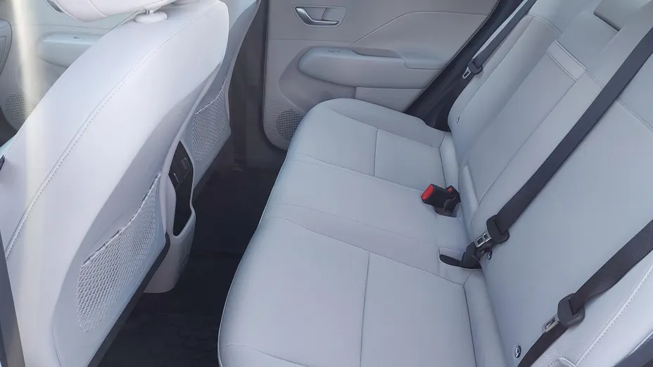 HYUNDAI Kona Kona Electric 65kWh Smart Nowy