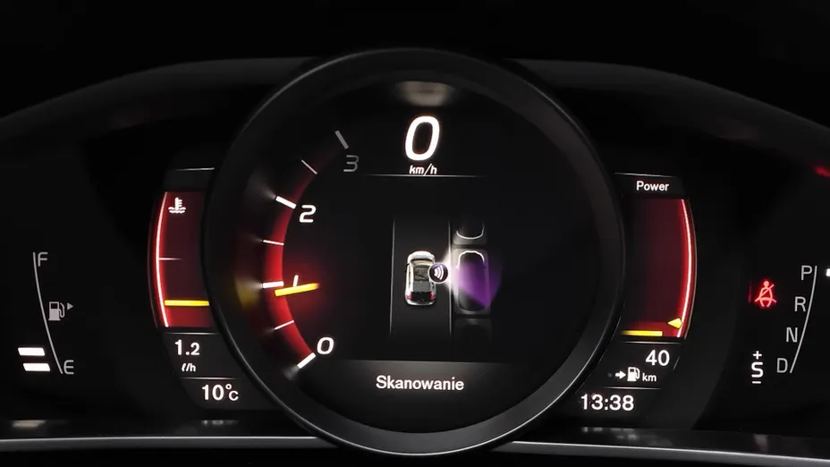 VOLVO V40 Cross Country V40 CC T3 Drive-E Summum aut