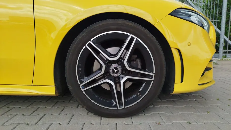 MERCEDES-BENZ A Klasa A 200 AMG Line 7G-DCT