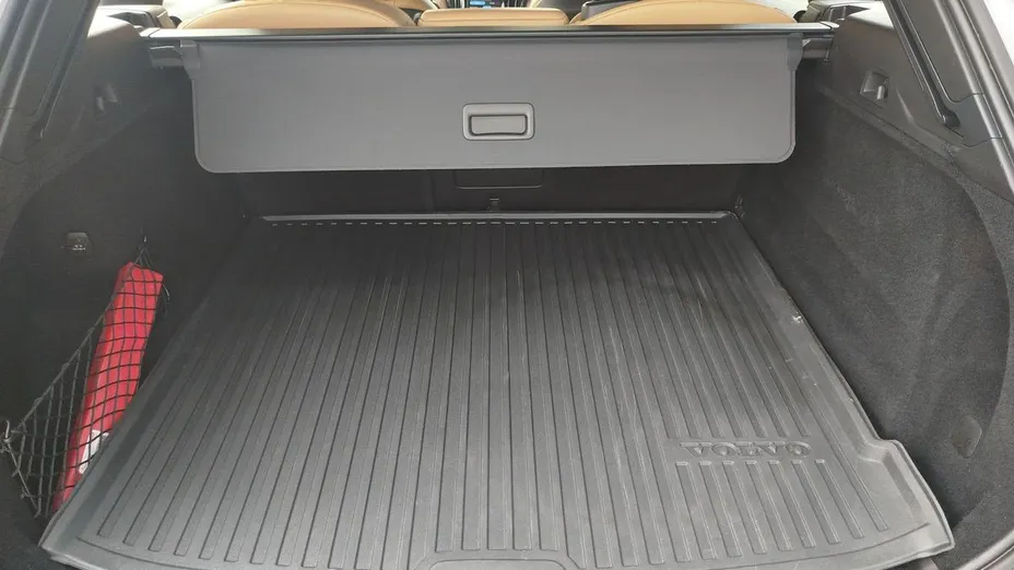 VOLVO XC60 XC60 B4 B Plus Dark aut