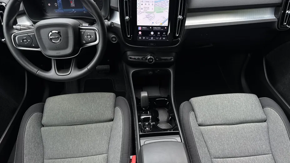 VOLVO XC40 XC40 B4 Plus Dark aut