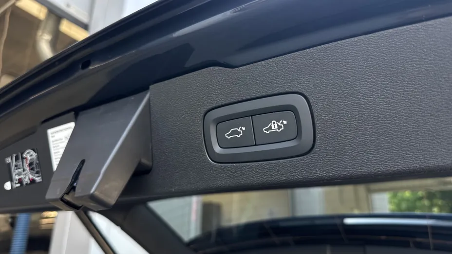 VOLVO V60 V60 B4 B Plus Dark aut
