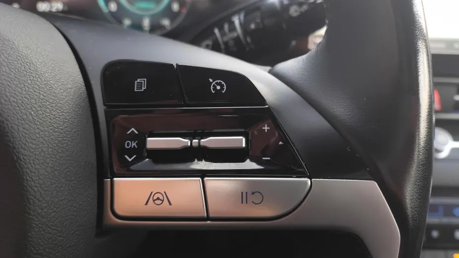 HYUNDAI Elantra Elantra 1.6 Executive