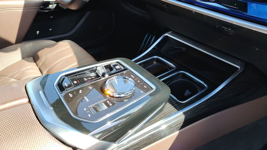 BMW Seria 7 750e PHEV xDrive M Sport sport-aut