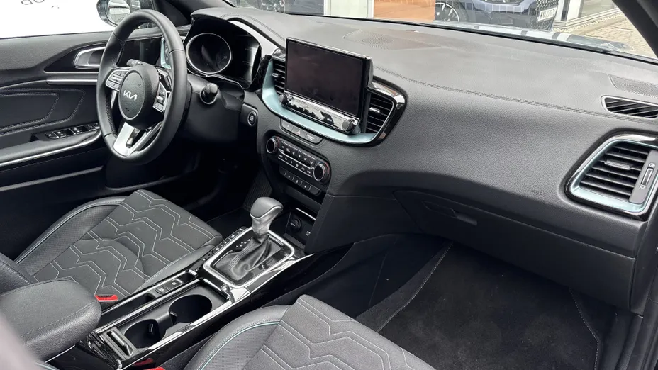 KIA XCeed XCeed 1.6 T-GDI Tribute DCT