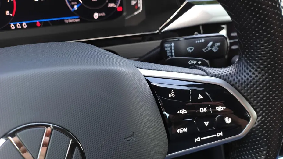 VOLKSWAGEN Arteon Arteon 2.0 TSI R-Line DSG