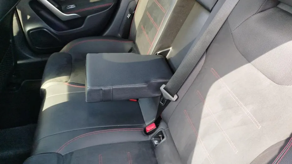 MERCEDES-BENZ A Klasa A 220 4-Matic AMG Line 8G-DCT