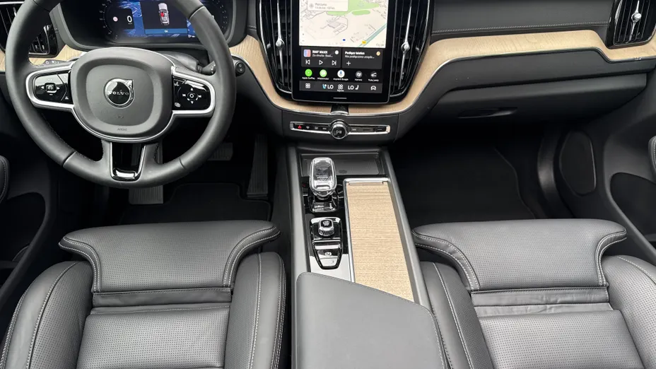 VOLVO XC60 XC60 B5 B AWD Ultra Bright aut