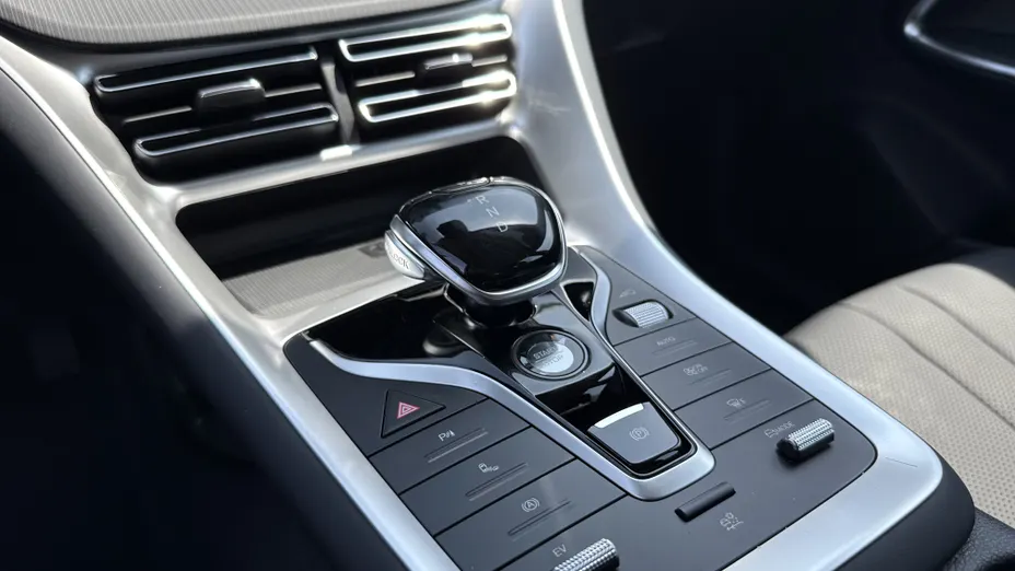 BYD Sealion 5 Sealion 5 DM-i 1.5 Design Nowy