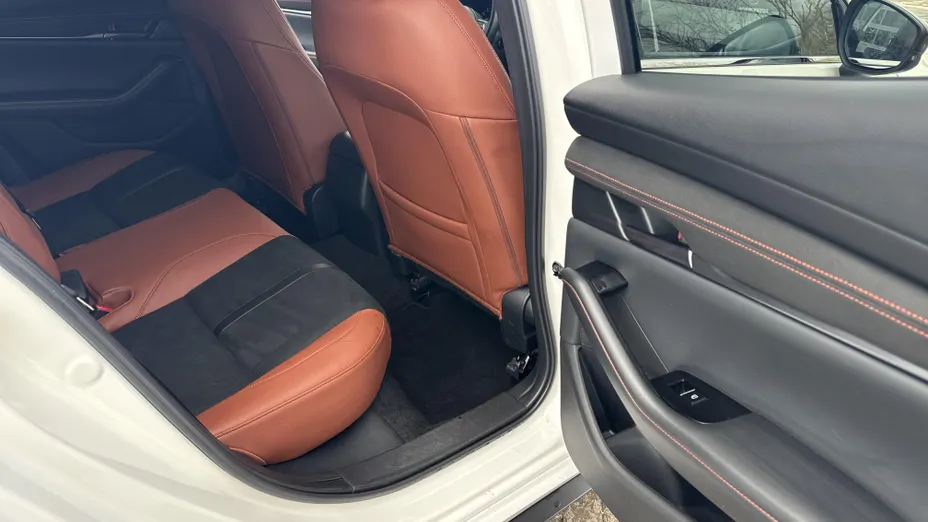 MAZDA 3 3 2.0 mHEV Nagisa aut