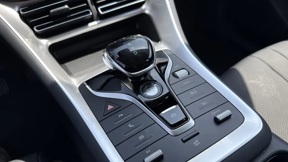 BYD Sealion 5 Sealion 5 DM-i 1.5 Design Nowy