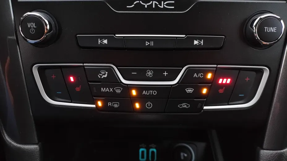 FORD Mondeo Mondeo 2.0 Hybrid Trend