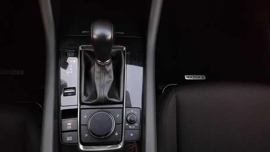 MAZDA 3 3 2.0 mHEV Kanjo aut