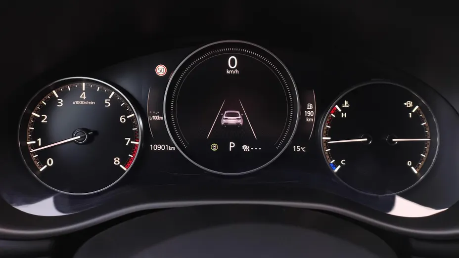 MAZDA 3 3 2.0 mHEV AWD Takumi aut