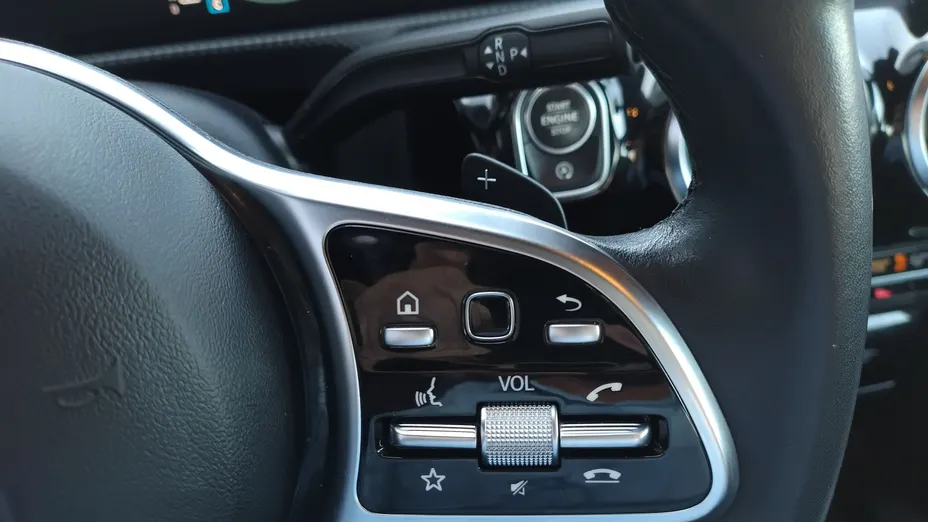 MERCEDES-BENZ CLA CLA 200 7G-DCT