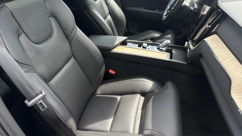 VOLVO XC60 XC60 B5 B AWD Ultra Dark aut