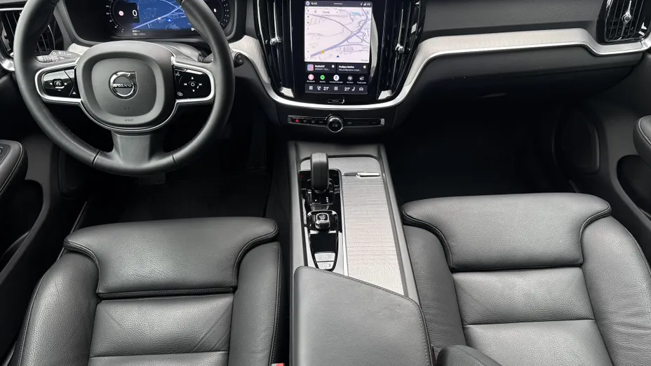VOLVO V60 V60 B4 D Plus Dark aut