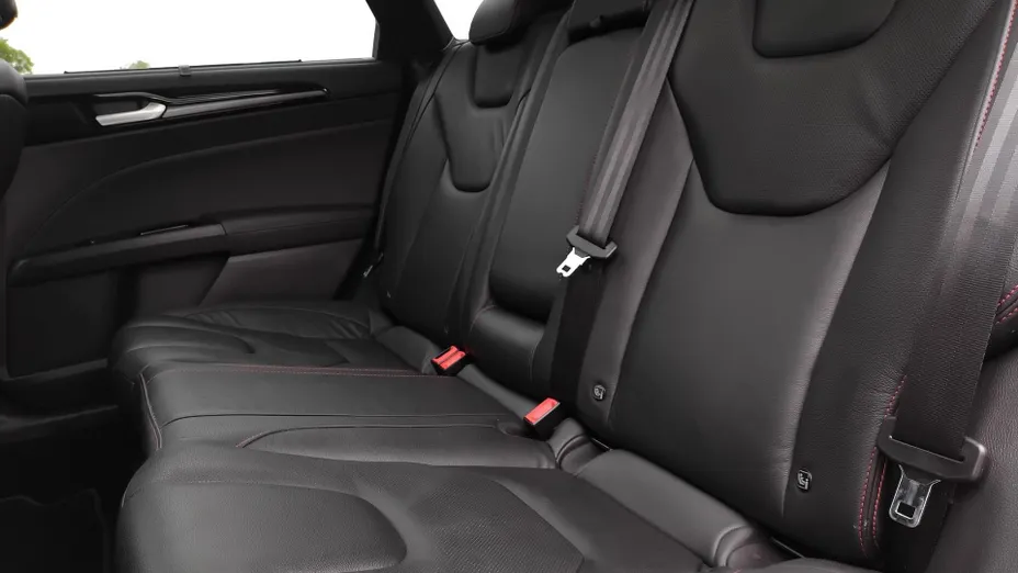 FORD Mondeo Mondeo 2.0 Hybrid ST-Line X