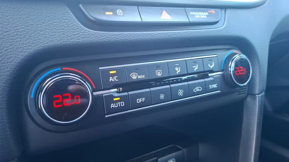 KIA Cee'd Ceed 1.5 T-GDI M