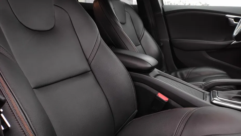 VOLVO V40 Cross Country V40 CC T3 Drive-E Summum aut