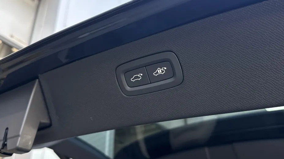 VOLVO XC90 XC90 T8 AWD Plug-In Hybrid Ultra Bright 7os aut