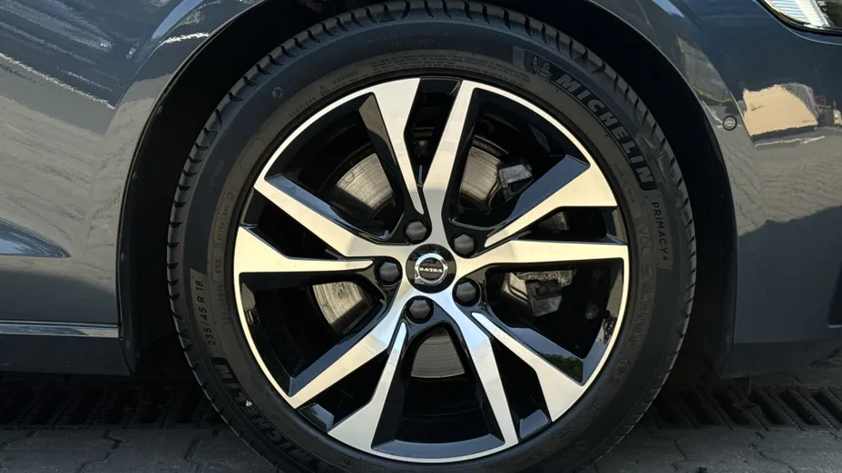 VOLVO V60 V60 B4 B Plus Dark aut