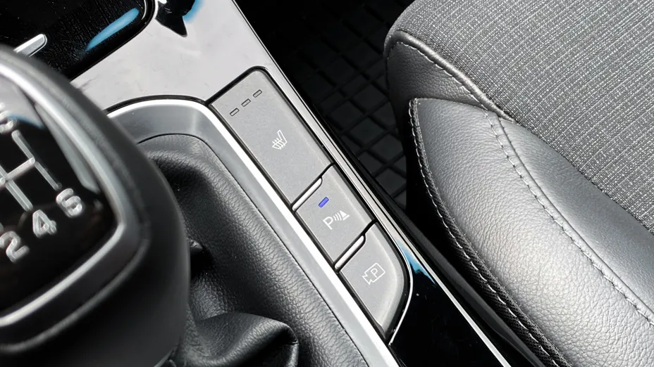 HYUNDAI i30 i30 1.5 T-GDI 48V Smart
