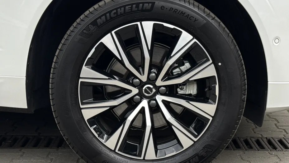 VOLVO XC60 XC60 B5 B AWD Plus Dark aut