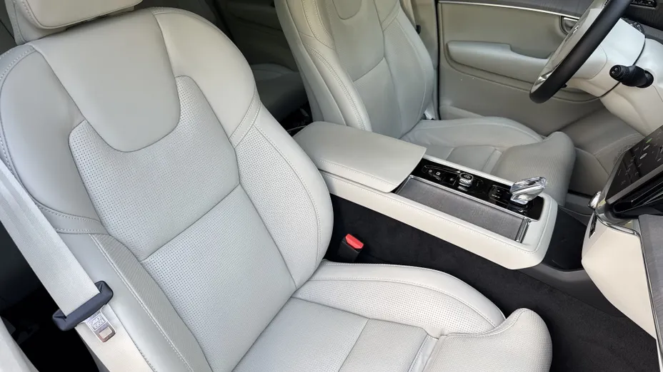 VOLVO XC90 XC90 T8 AWD Plug-In Hybrid Ultra Bright 7os aut