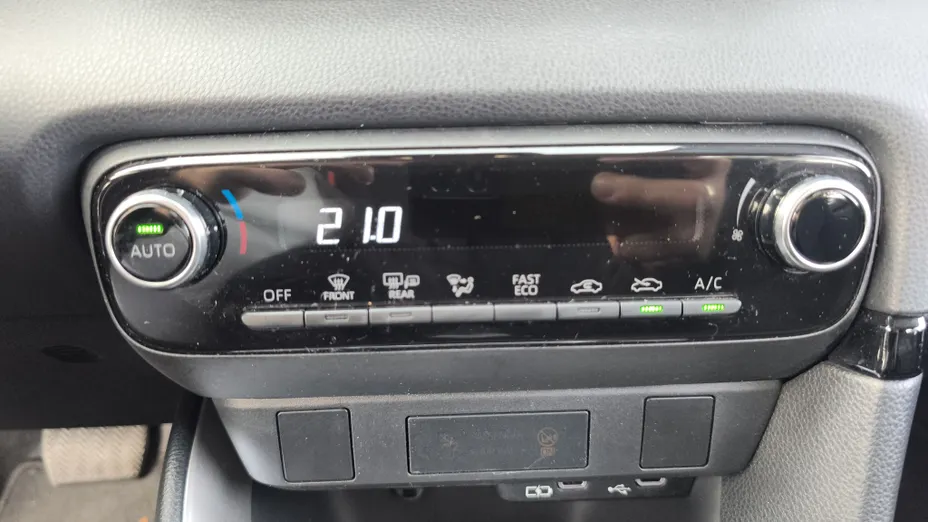 TOYOTA Yaris Yaris 1.5 Comfort CVT