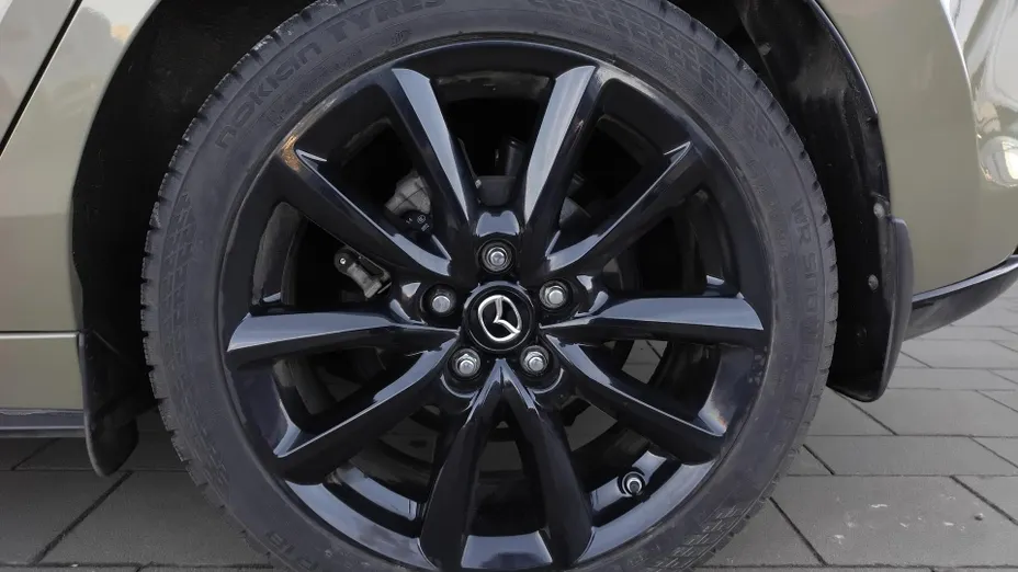 MAZDA 3 3 2.0 mHEV AWD Takumi aut