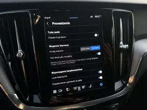 VOLVO V60 V60 B4 D Plus Dark aut