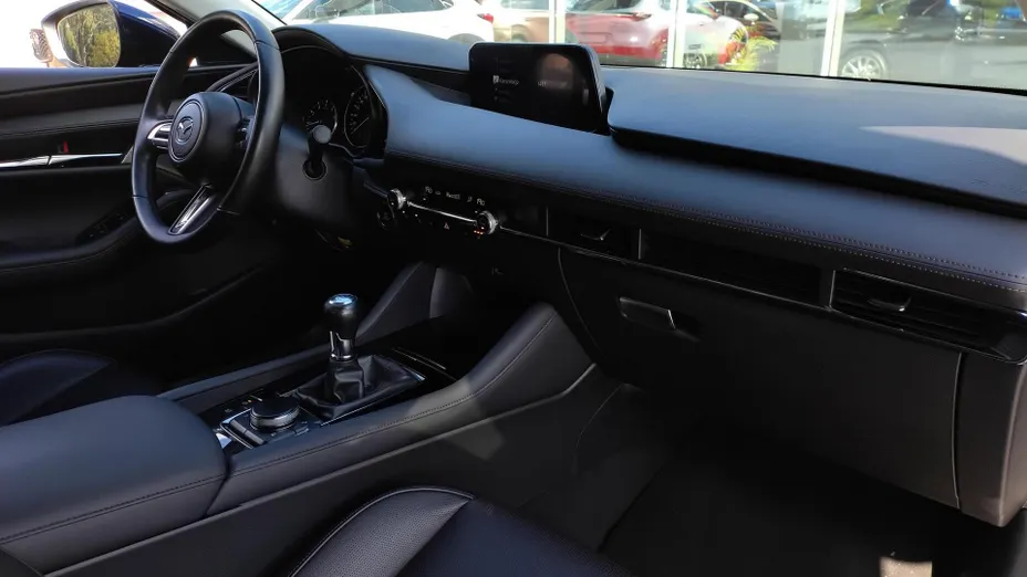 MAZDA 3 3 2.0 mHEV Hikari