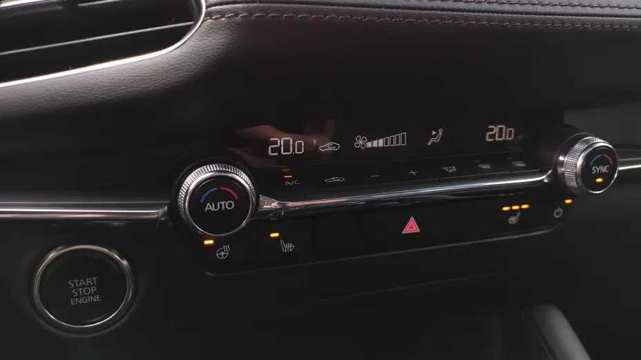 MAZDA 3 3 2.0 mHEV AWD Homura aut