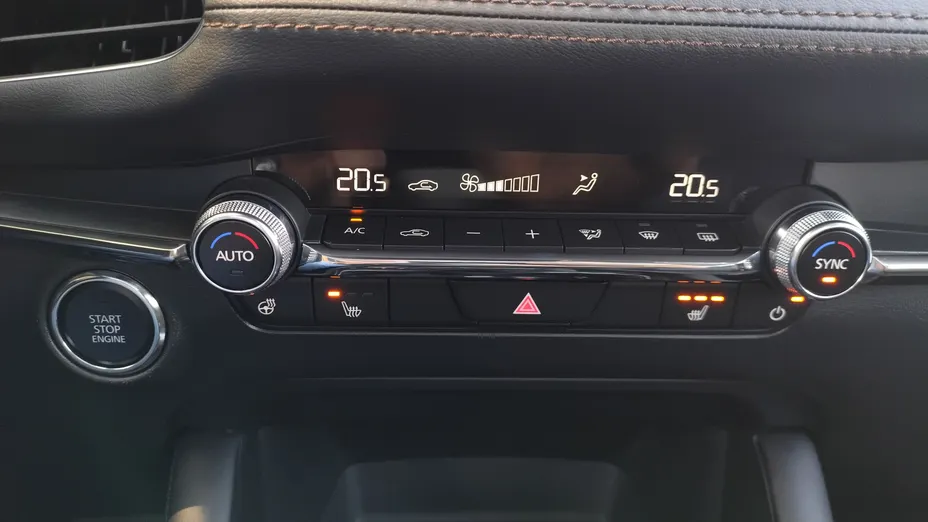 MAZDA 3 3 2.0 mHEV Takumi aut