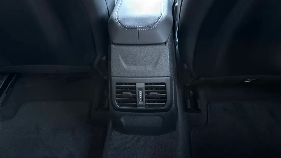 BMW Seria 2 220 mHEV