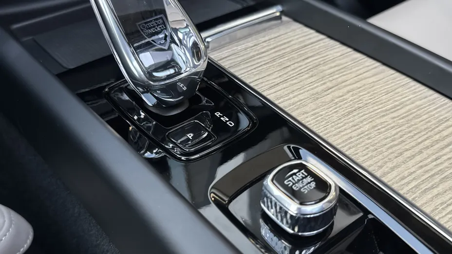 VOLVO XC60 XC60 B5 B AWD Ultra Dark aut