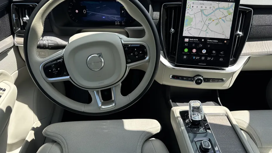 VOLVO XC90 XC90 T8 AWD Plug-In Hybrid Ultra Bright 7os aut