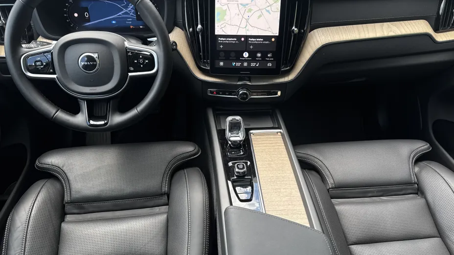 VOLVO XC60 XC60 B5 B AWD Ultra Dark aut